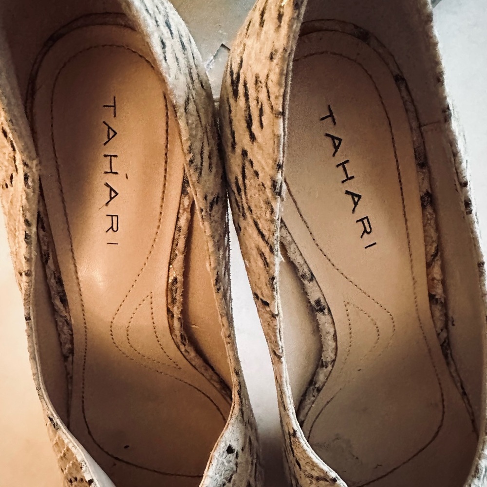 Tahari Peeptoe Snakeskin shoes - Picture 8 of 12